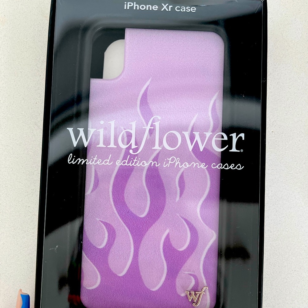 Wildflower flames case - iPhone XR